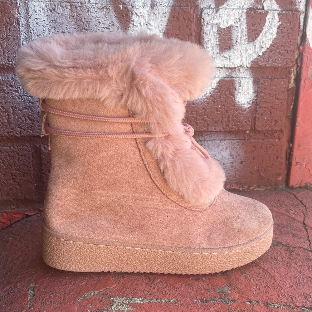 Women's Pink Fur-Lined Boots - Picture 3 of 7